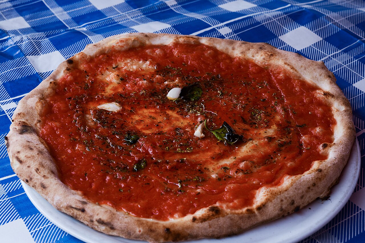 Real Neapolitan marinara pizza with tomato, garlic and oregano