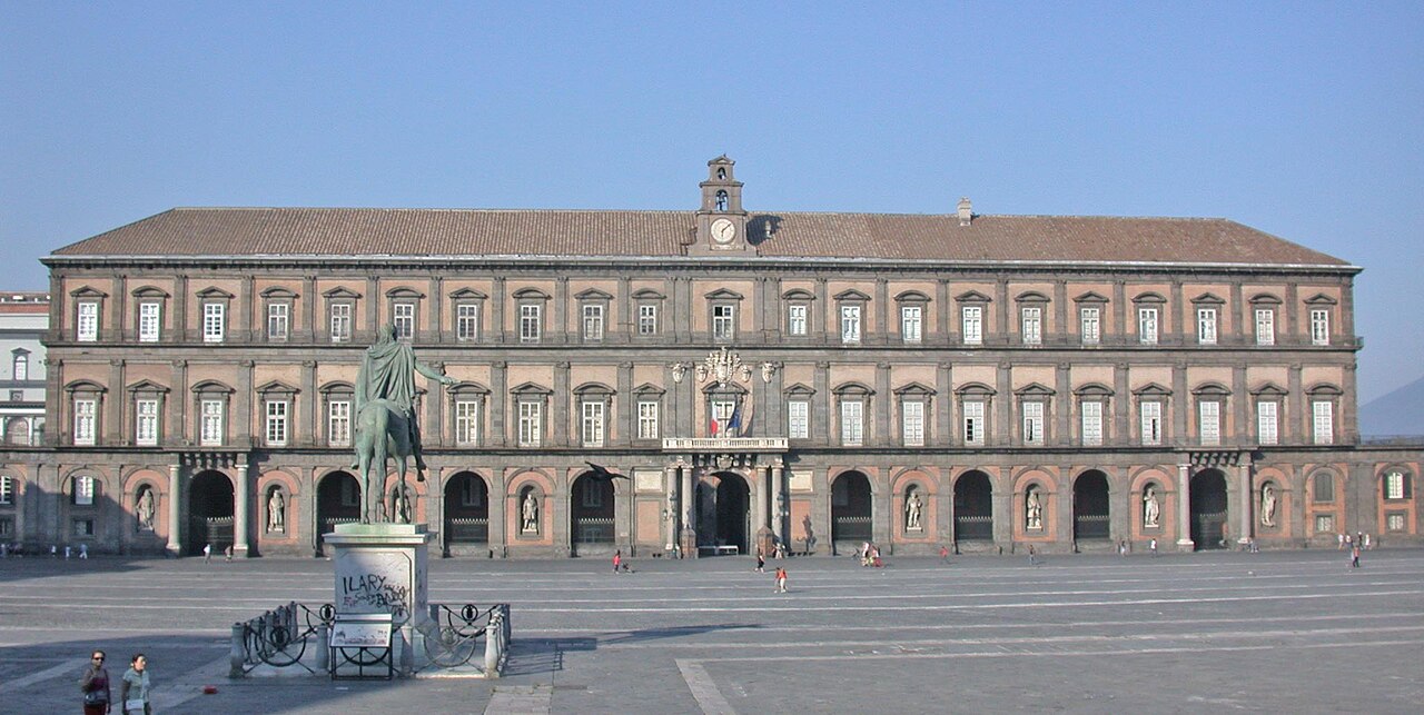 Palazzo Reale di Napoli facing Piazza del Plebiscito